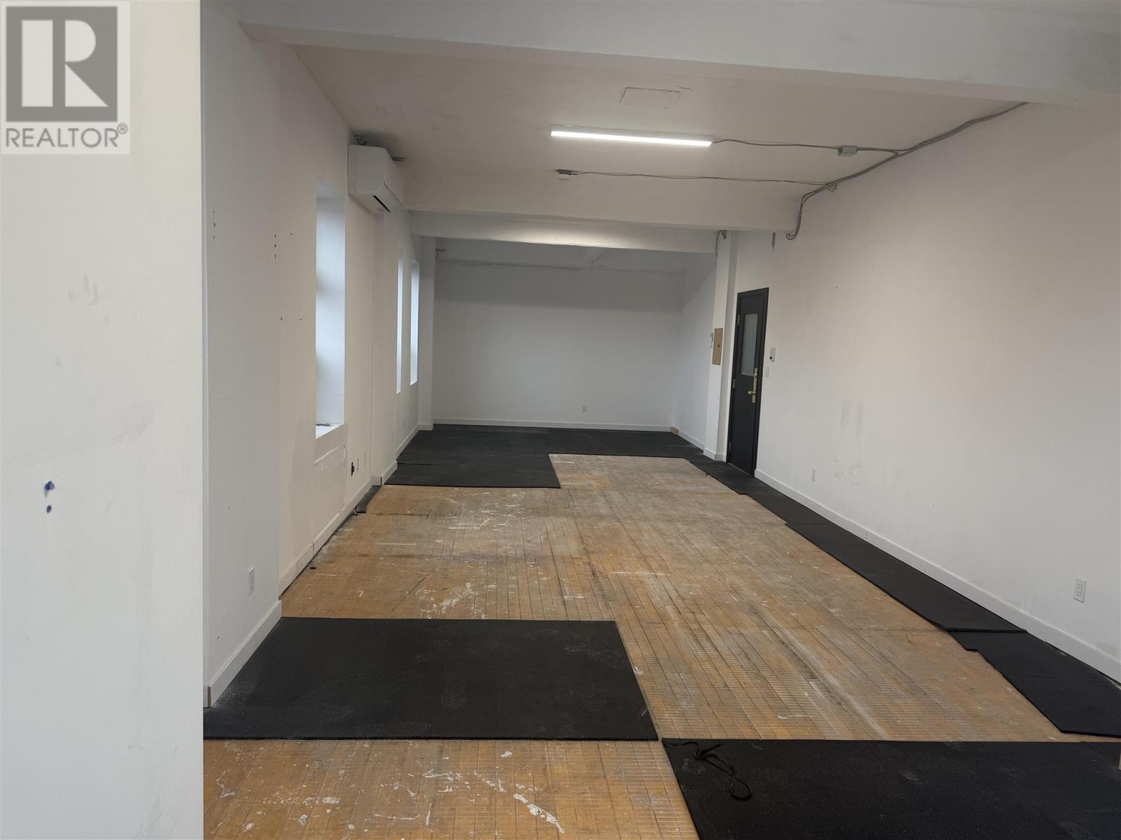 478 Queen St Property Photo 8