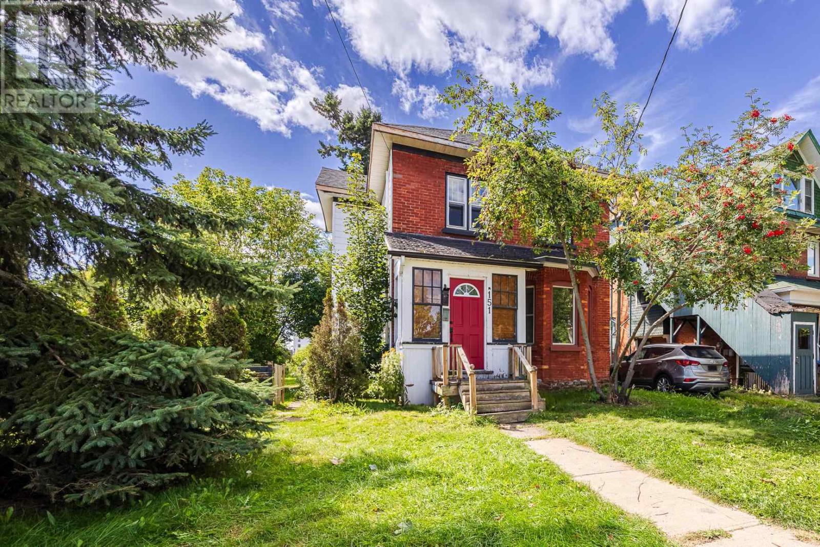 151 Albert St E Property Photo 1