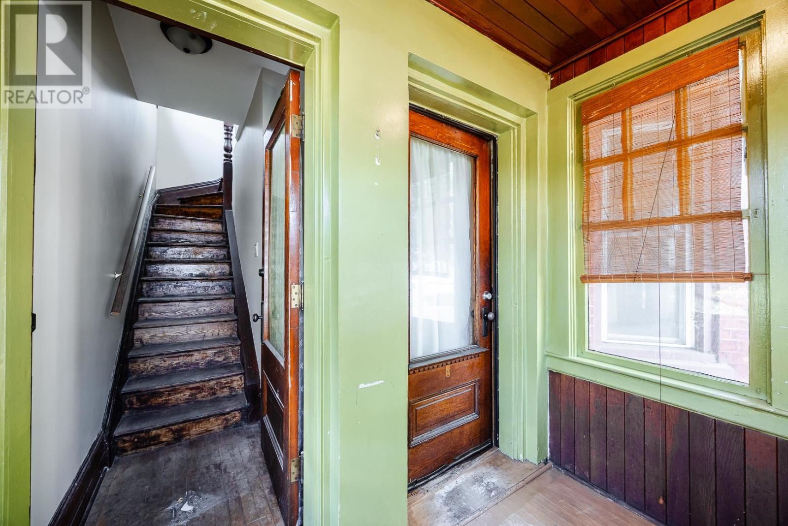 151 Albert St E Property Photo 5