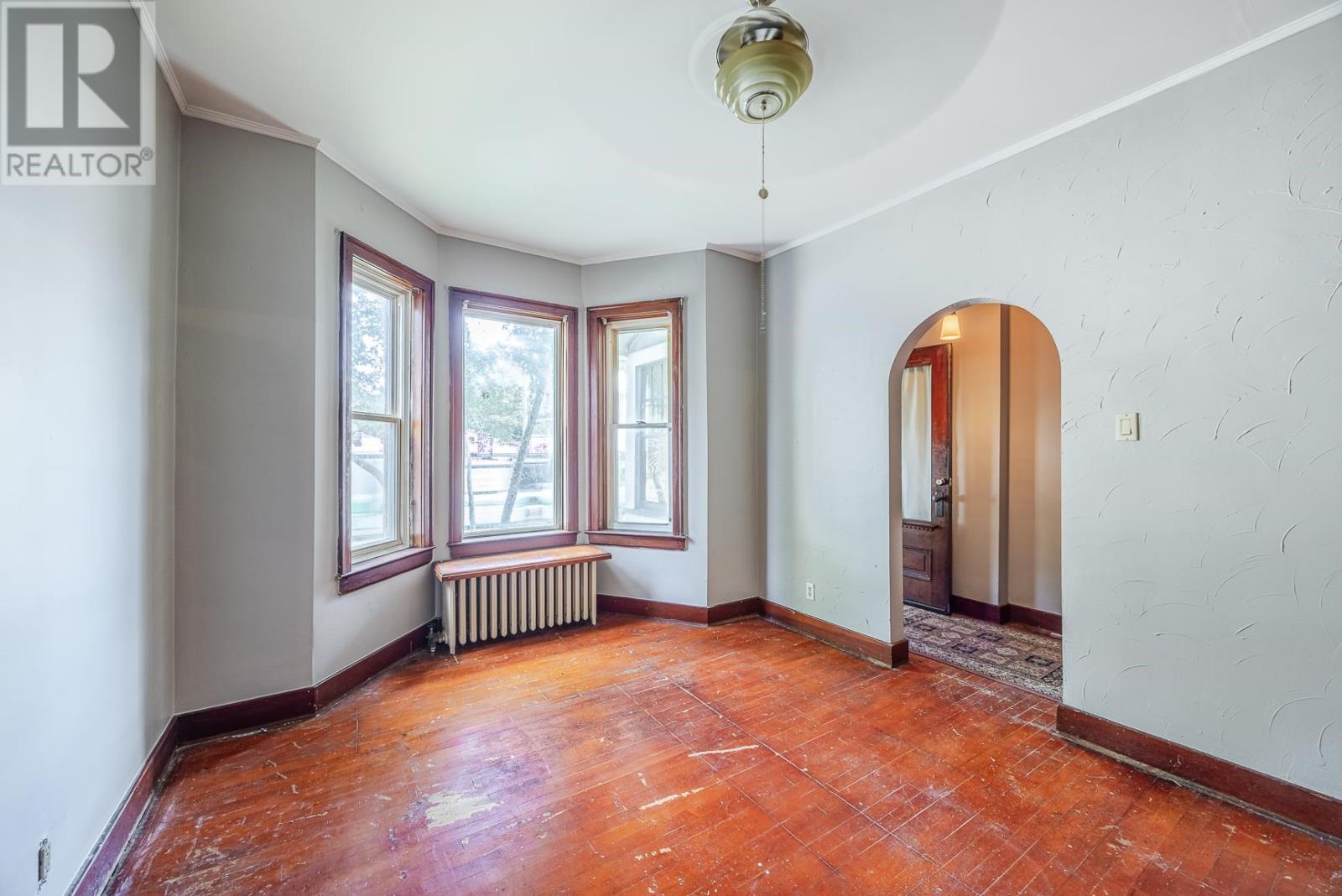 151 Albert St E Property Photo 8