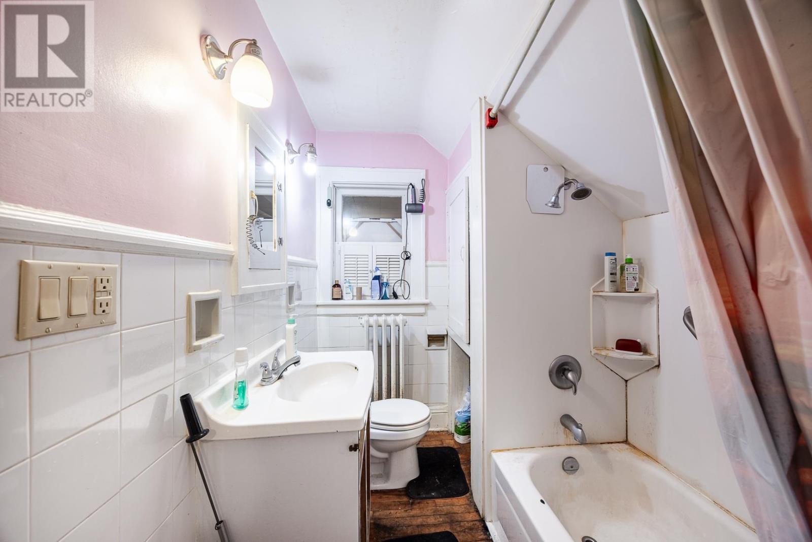151 Albert St E Property Photo 24