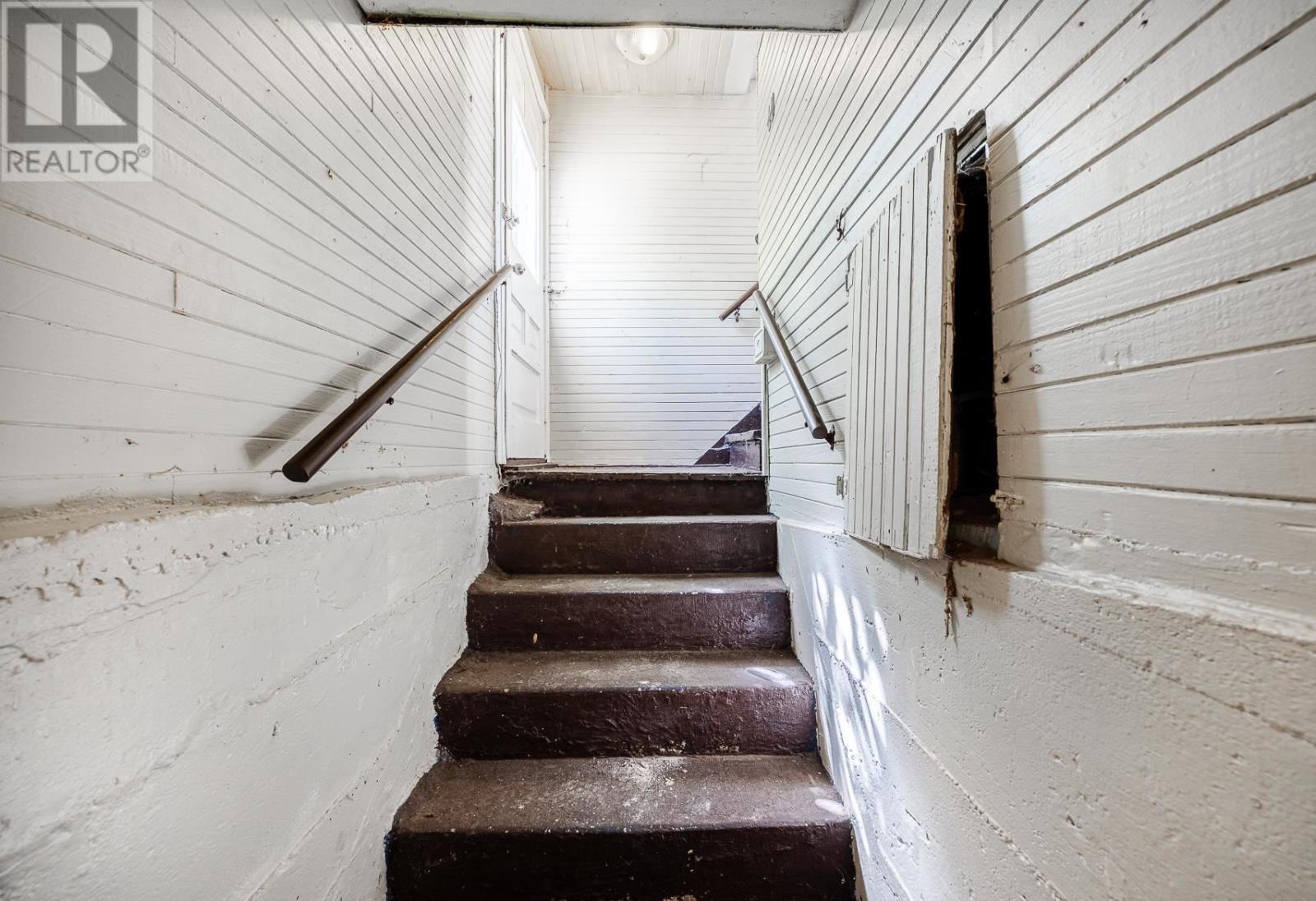 151 Albert St E Property Photo 26
