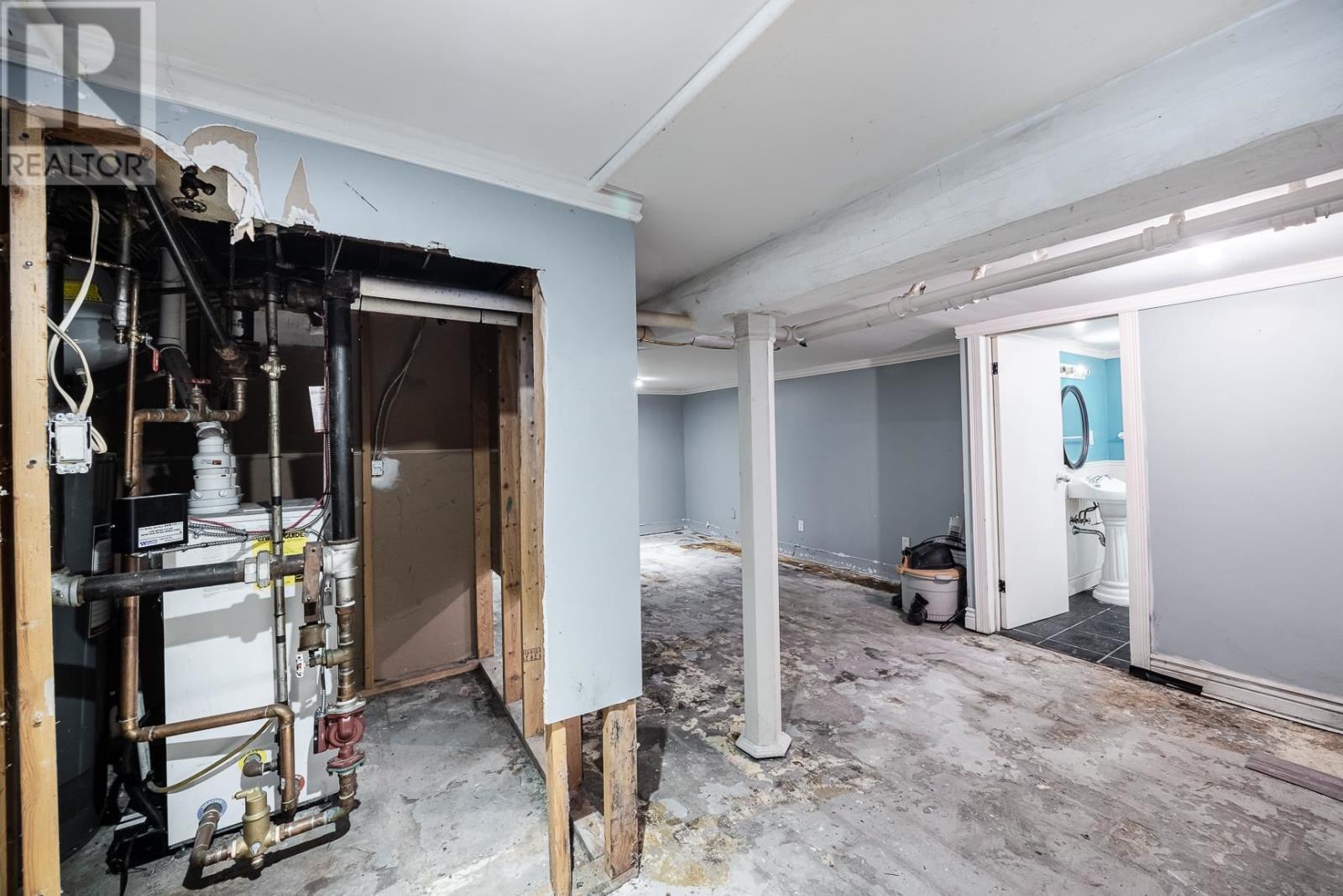 151 Albert St E Property Photo 29
