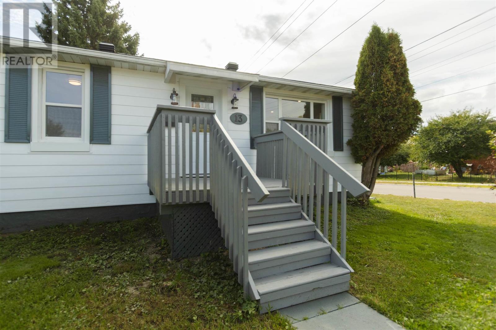 13 Stevens St Property Photo 5