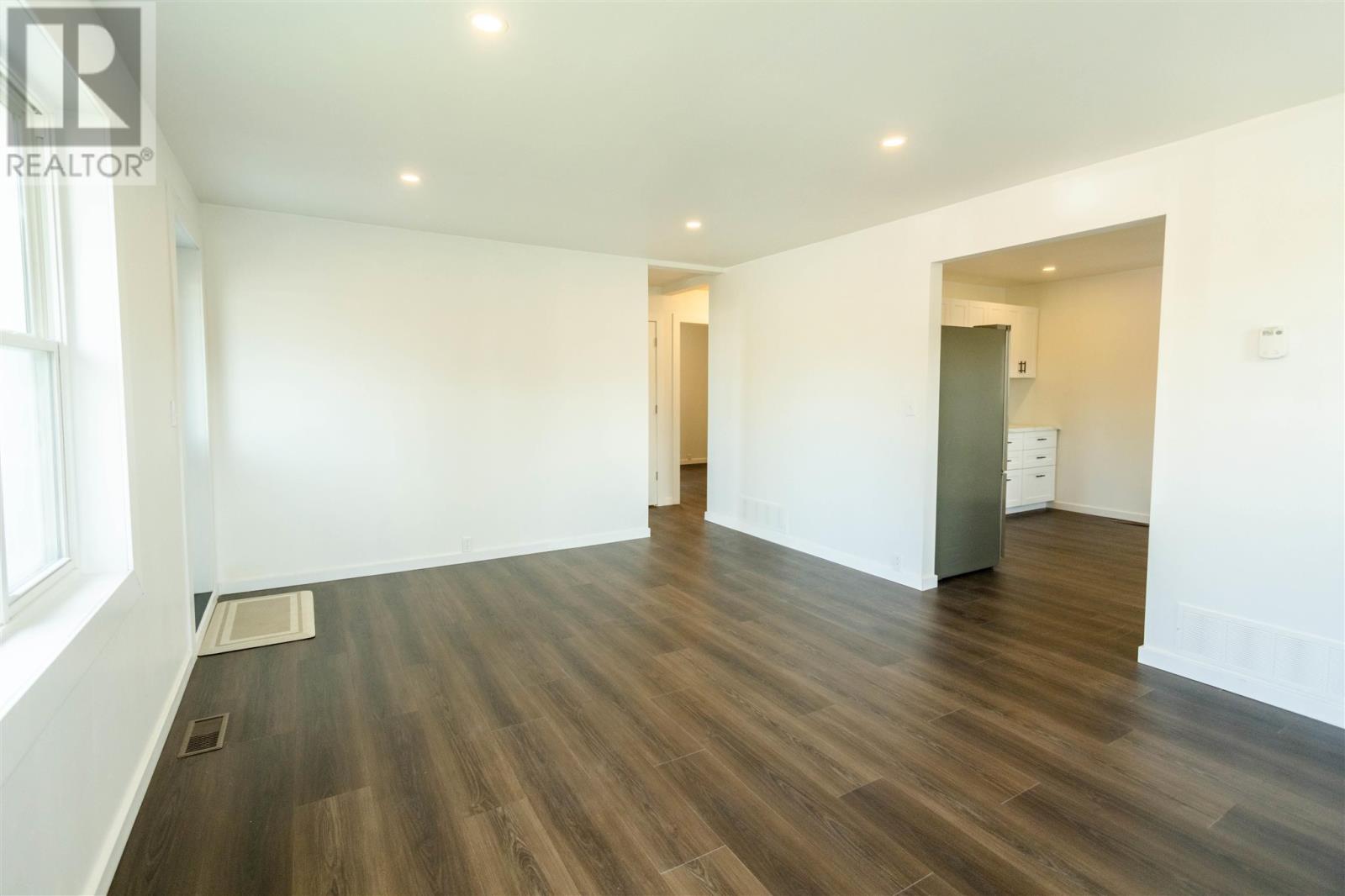 13 Stevens St Property Photo 25