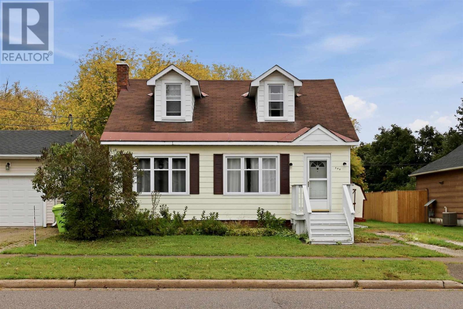 148 Walnut St Property Photo 1