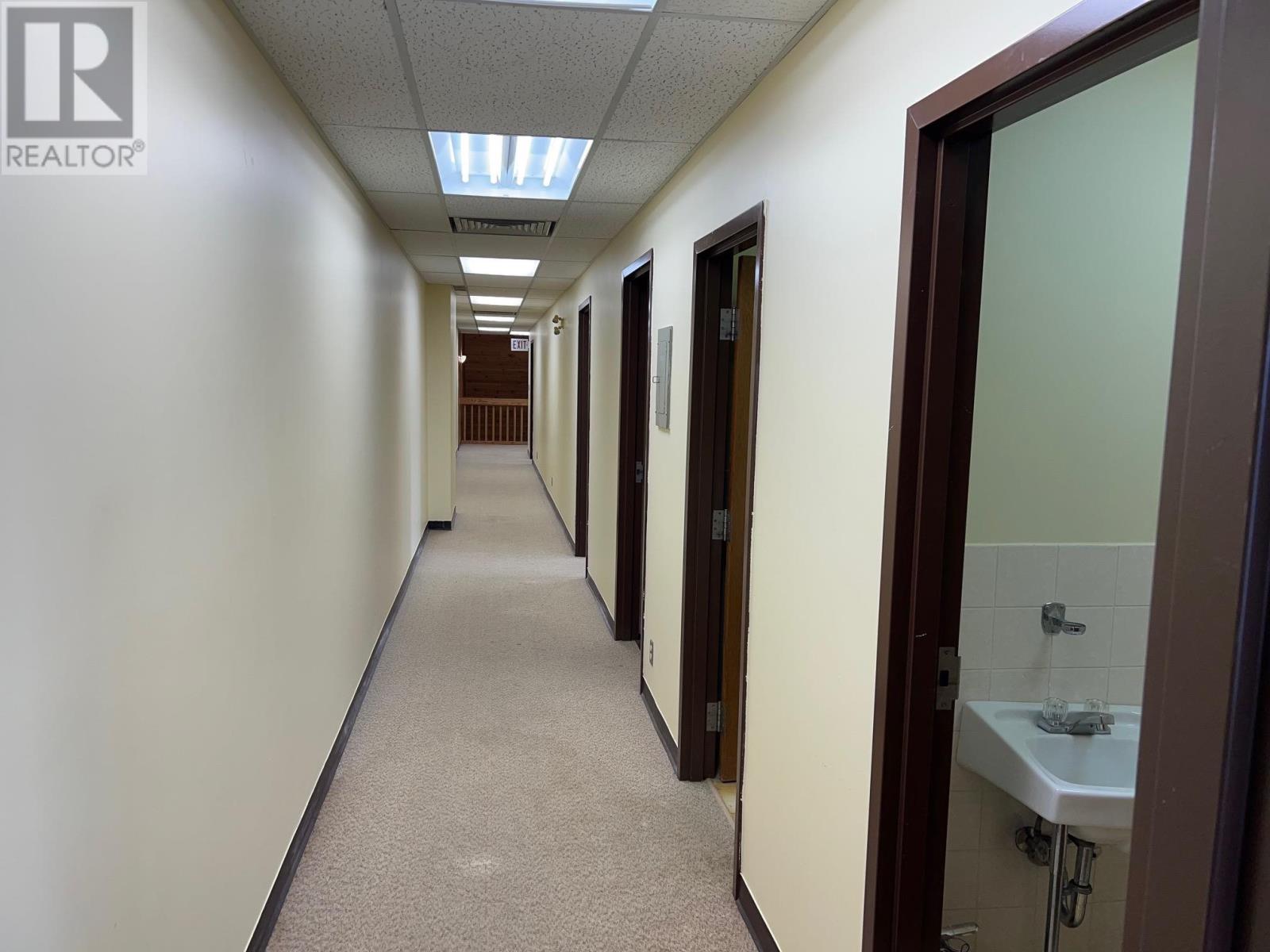 19 Woodward Ave Property Photo 6