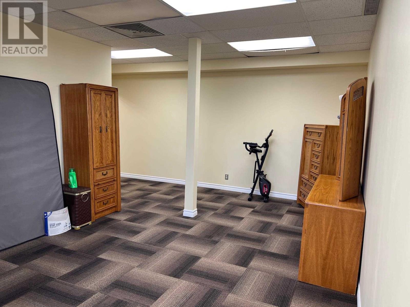 19 Woodward Ave Property Photo 12