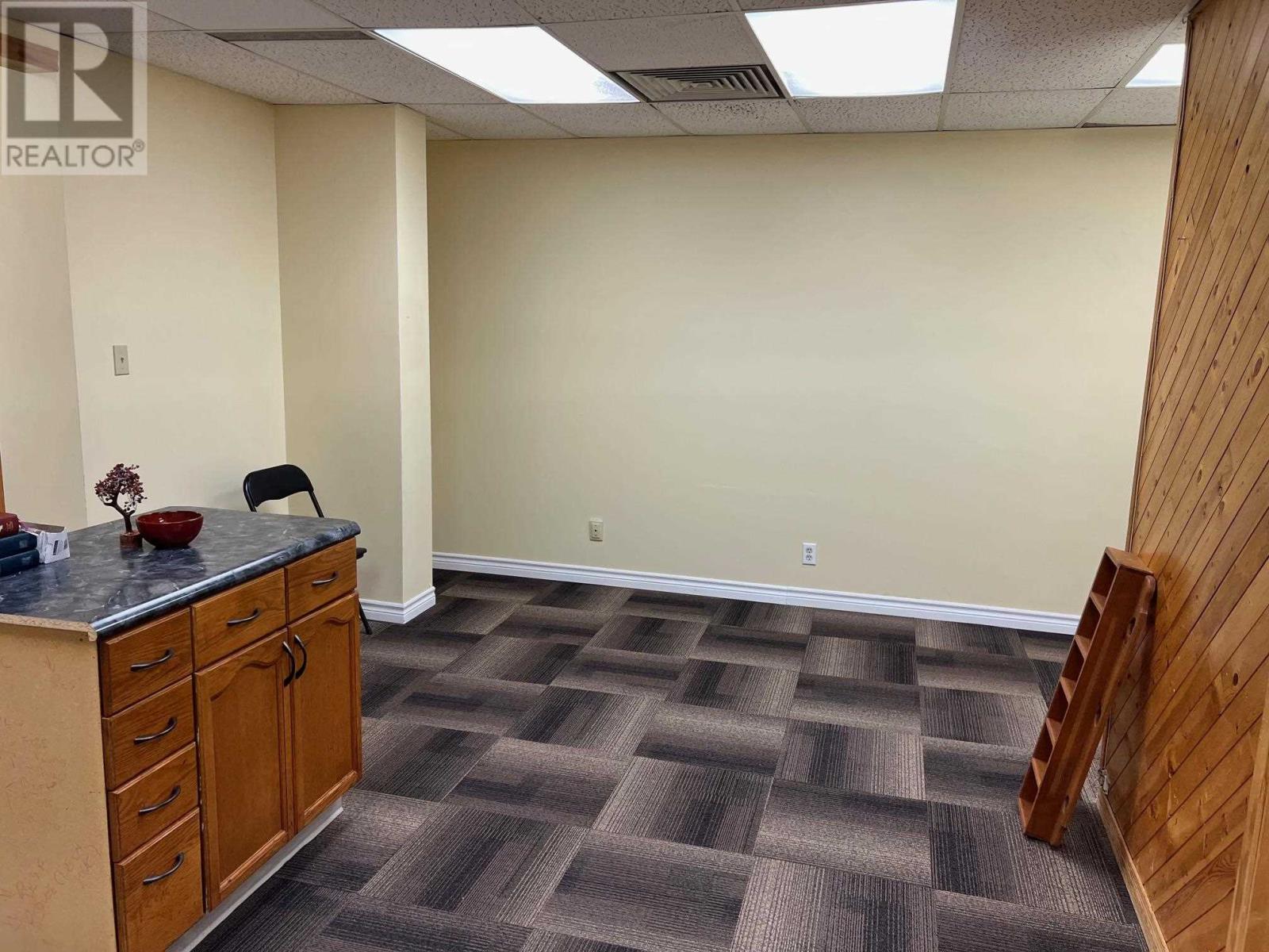 19 Woodward Ave Property Photo 31
