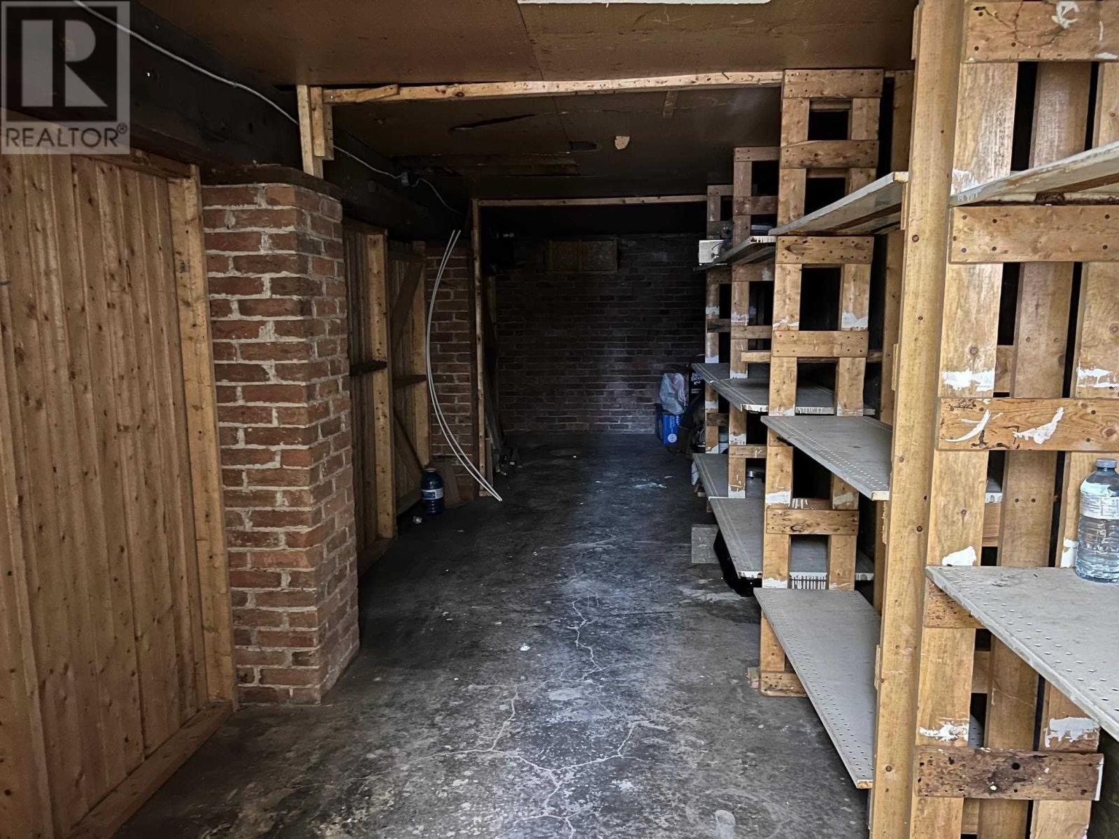 19 Woodward Ave Property Photo 42