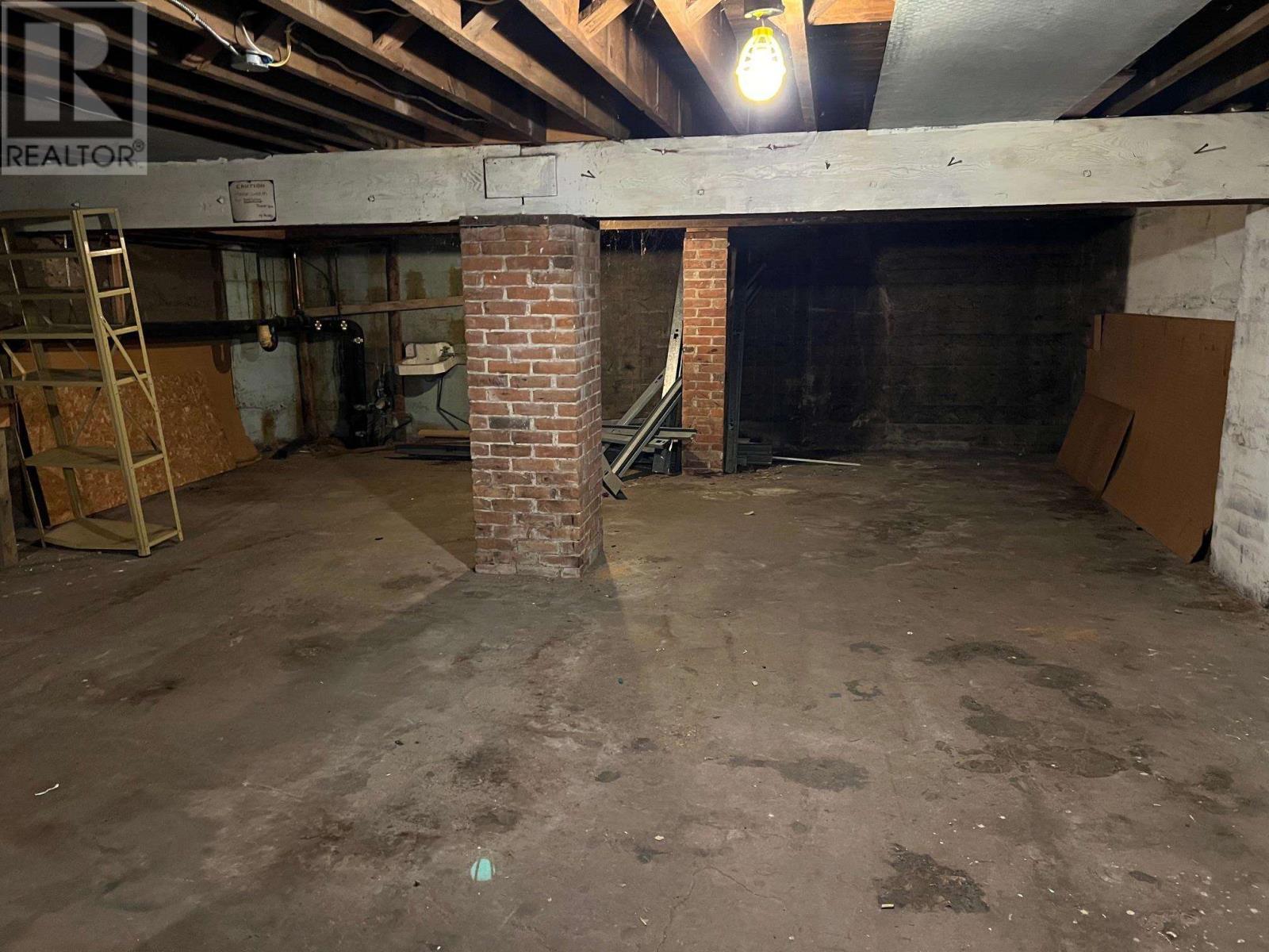 19 Woodward Ave Property Photo 44