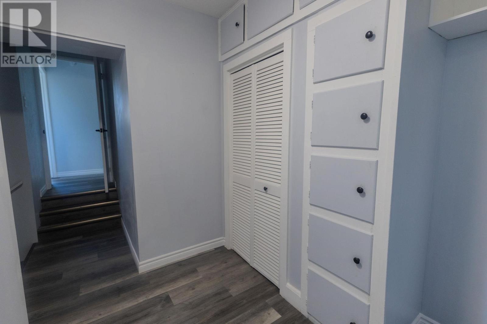 791 Second Lin W Property Photo 11