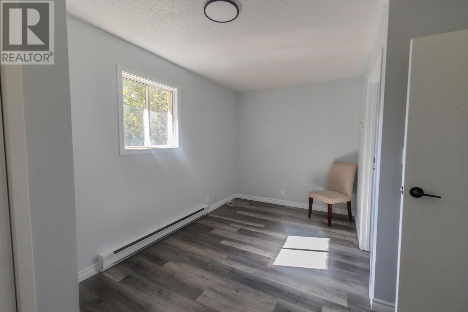 791 Second Lin W Property Photo 12