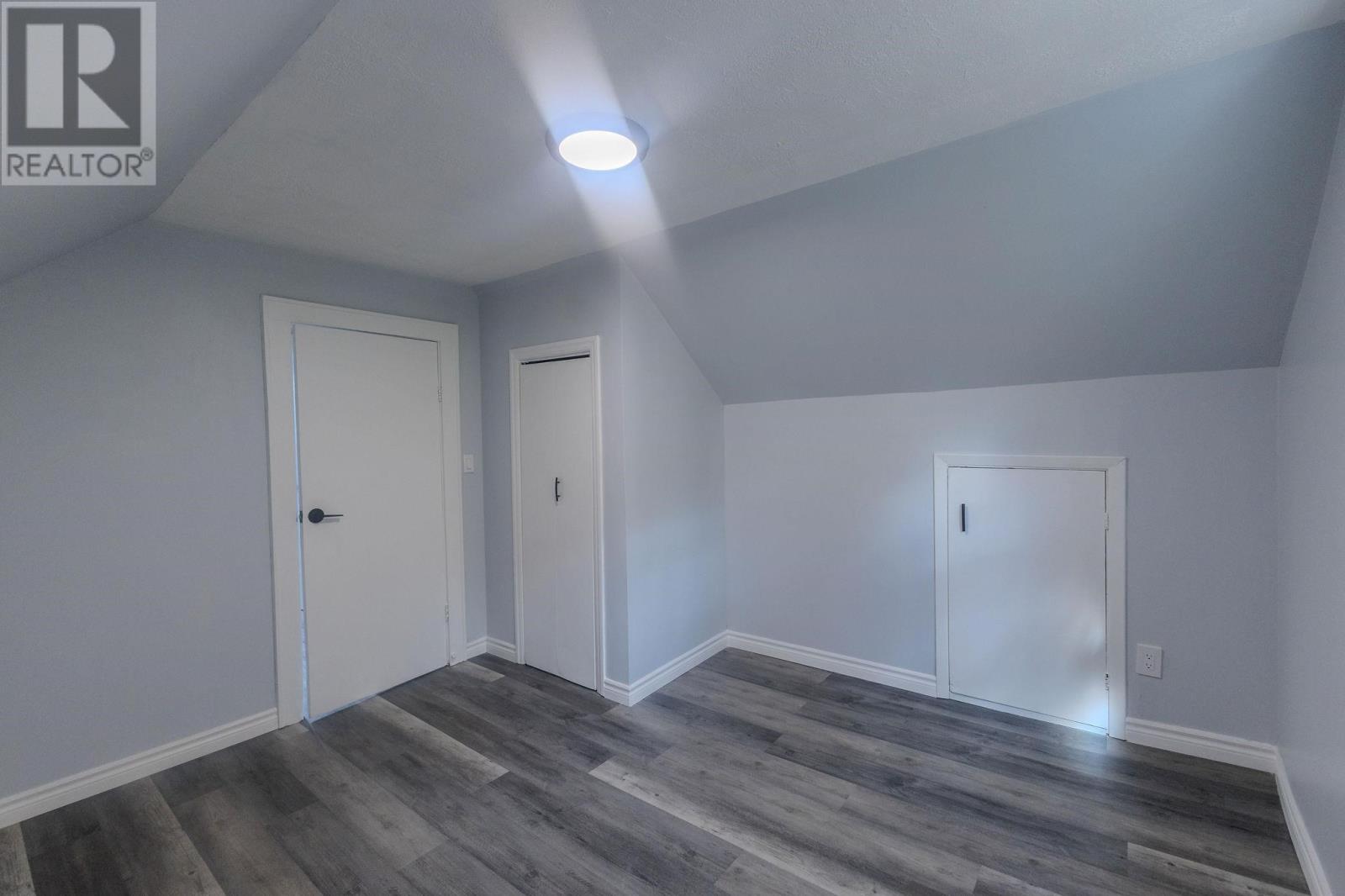 791 Second Lin W Property Photo 15