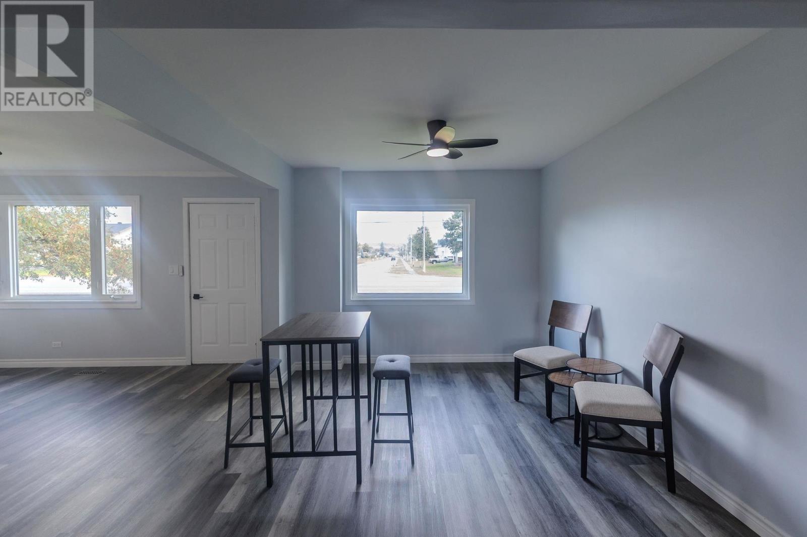 791 Second Lin W Property Photo 19