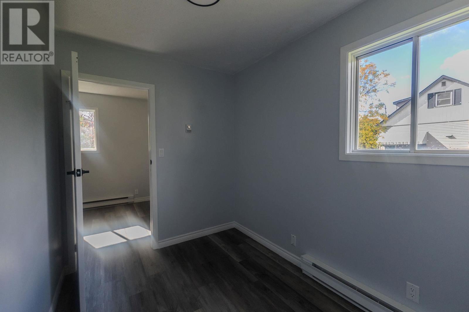 791 Second Lin W Property Photo 29