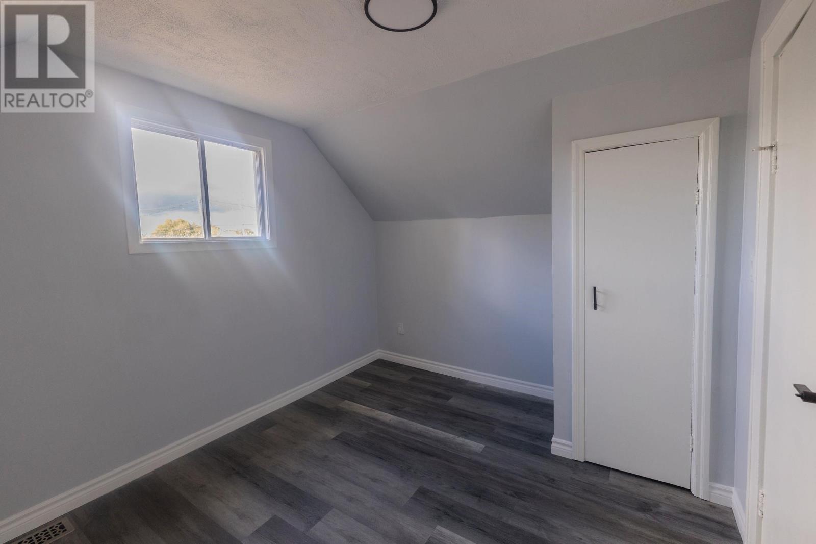 791 Second Lin W Property Photo 34