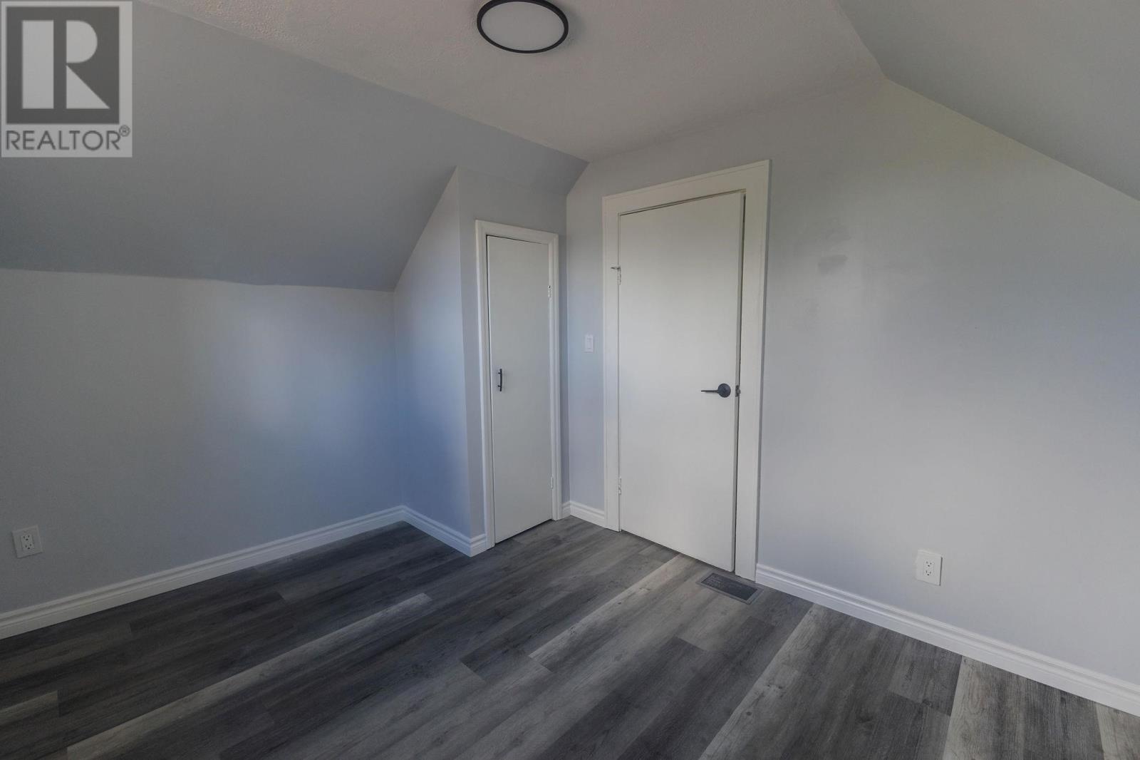 791 Second Lin W Property Photo 36