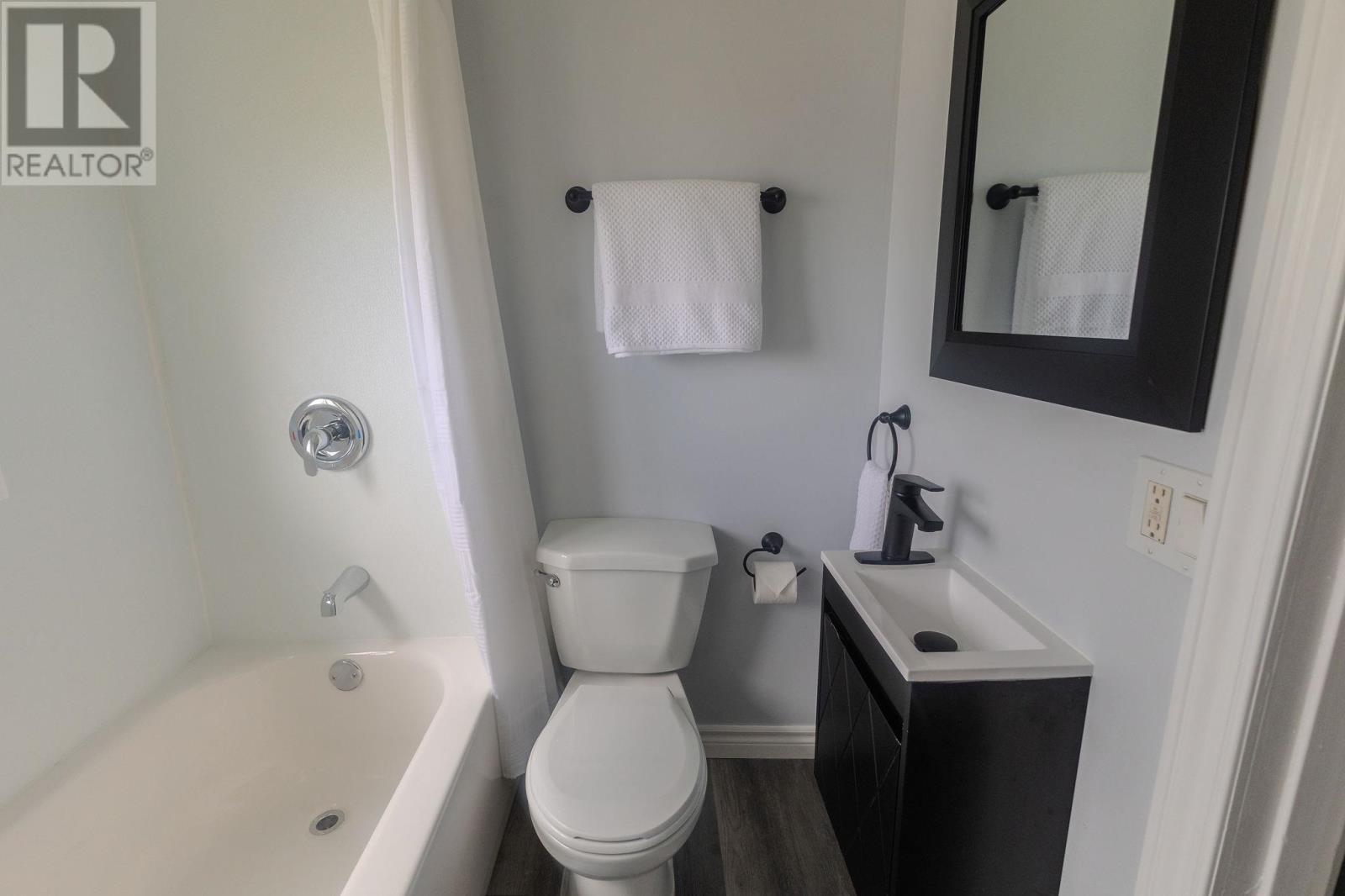 791 Second Lin W Property Photo 37