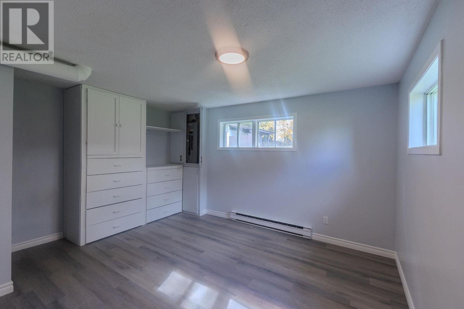 791 Second Lin W Property Photo 40