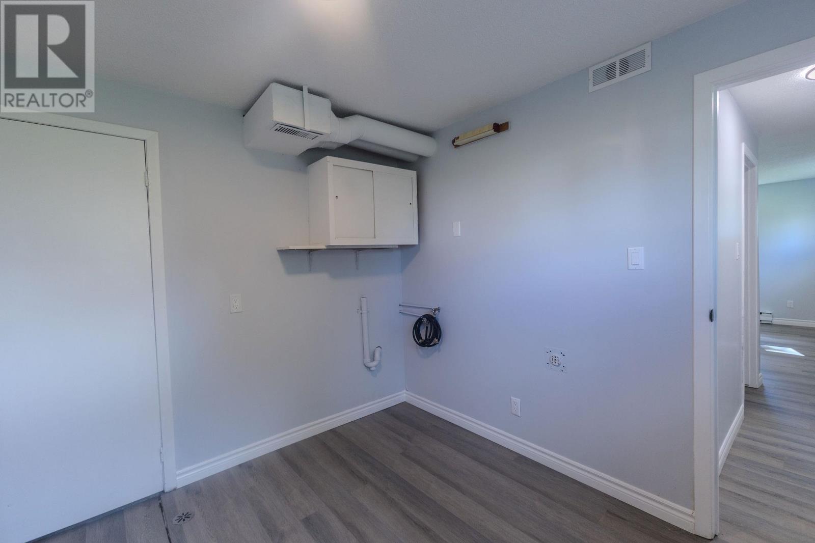 791 Second Lin W Property Photo 41