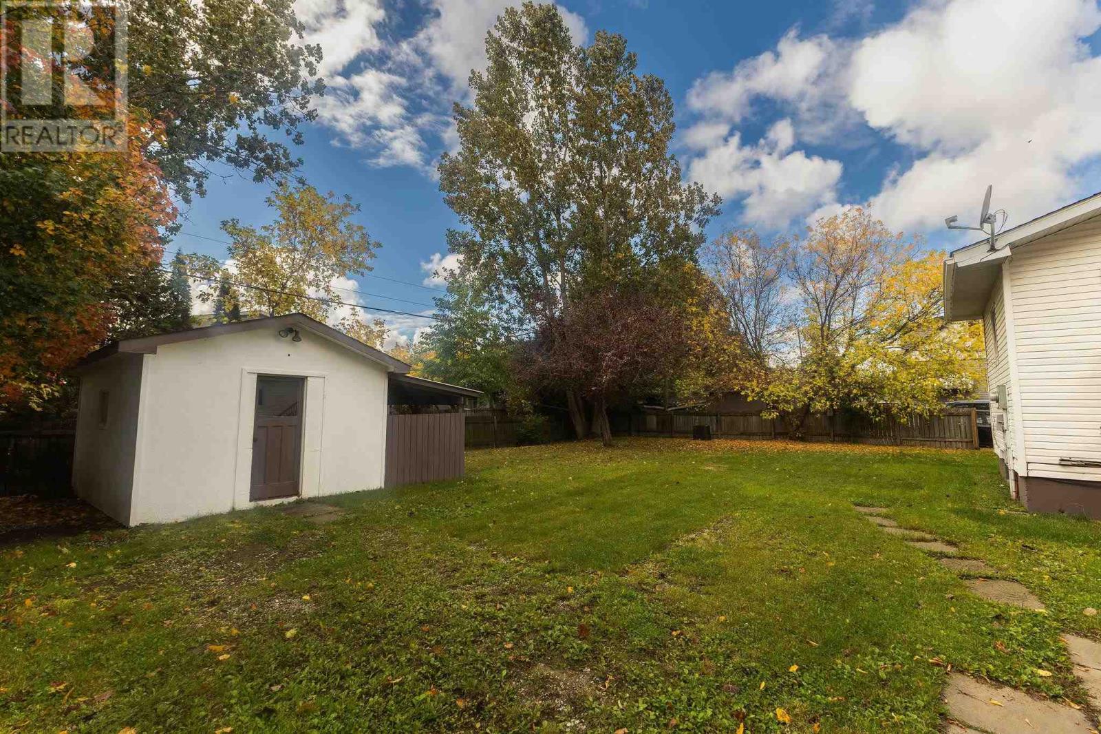 791 Second Lin W Property Photo 47