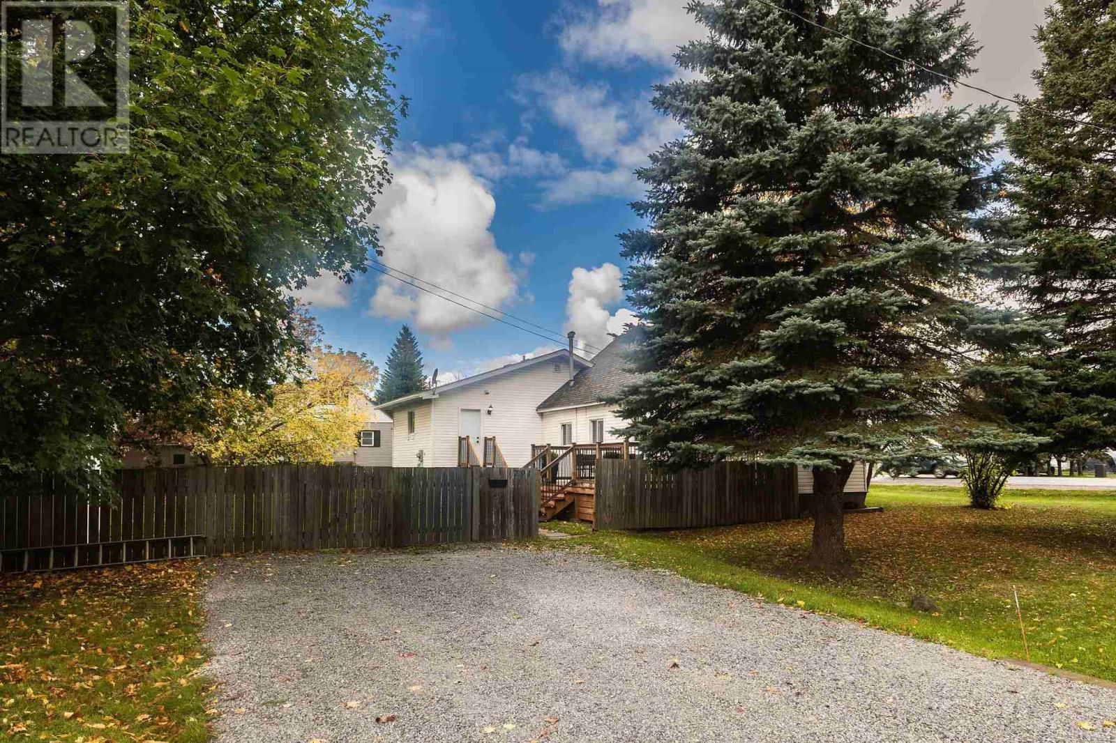 791 Second Lin W Property Photo 48