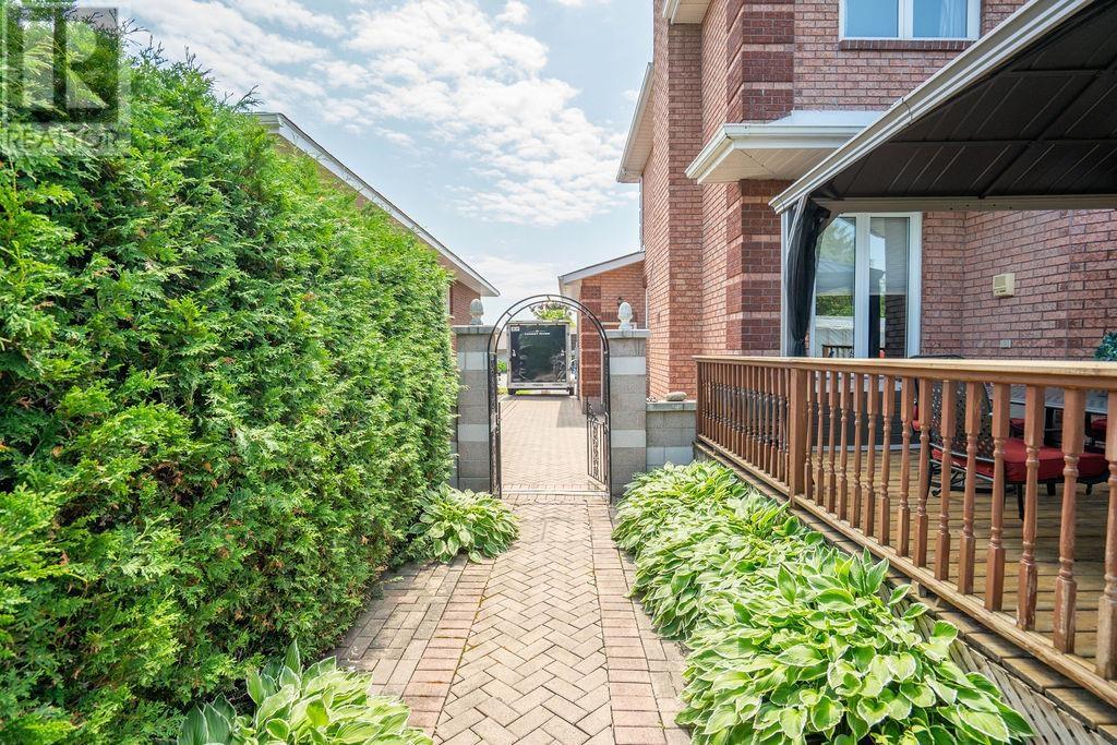 62 Bitonti Cres Property Photo 8