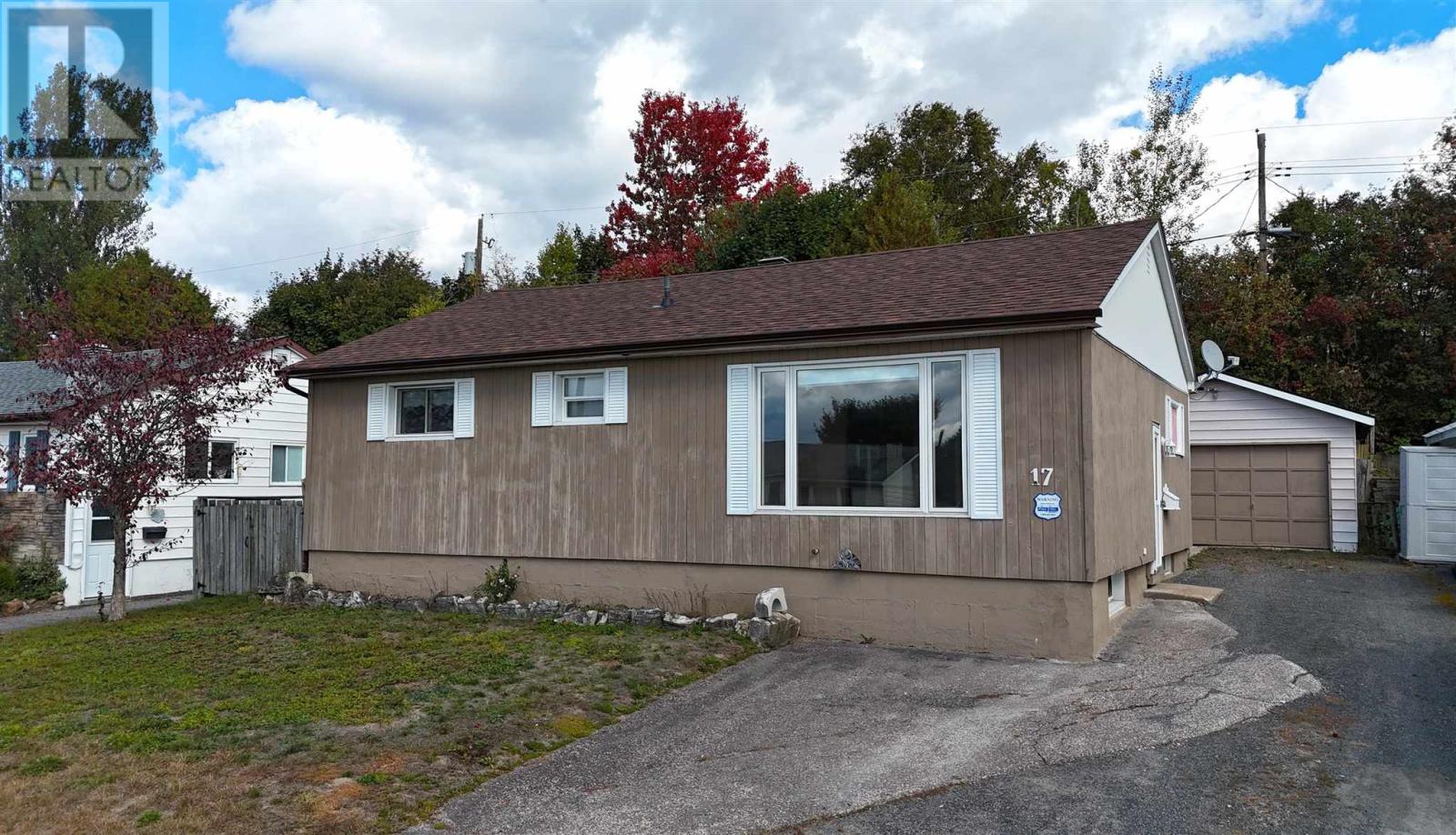 17 Brown RD Property Photo 1
