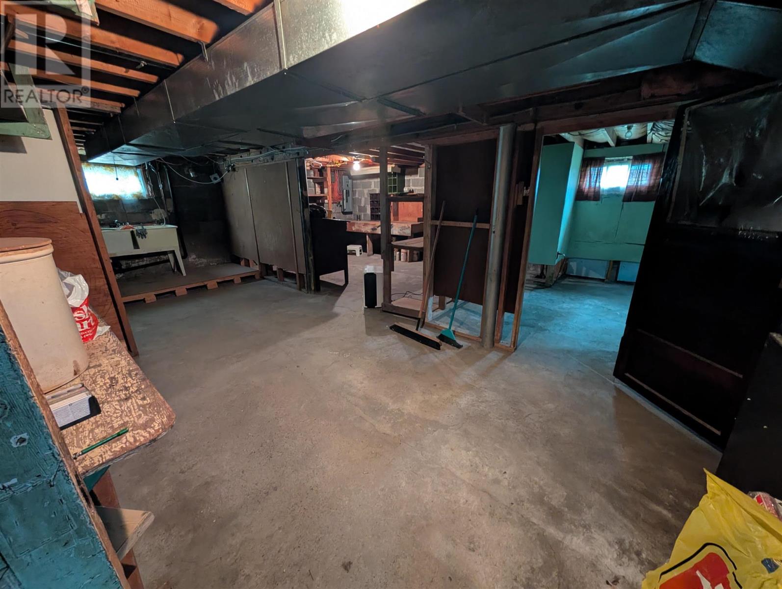 332 Winnipeg St Property Photo 6