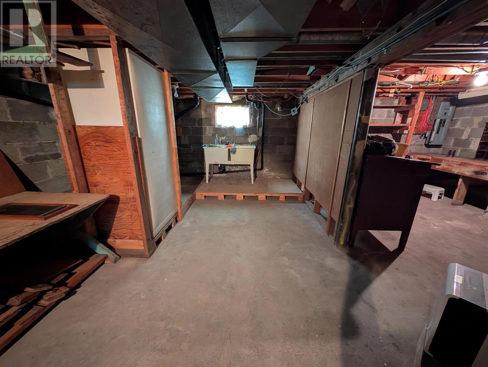332 Winnipeg St Property Photo 7
