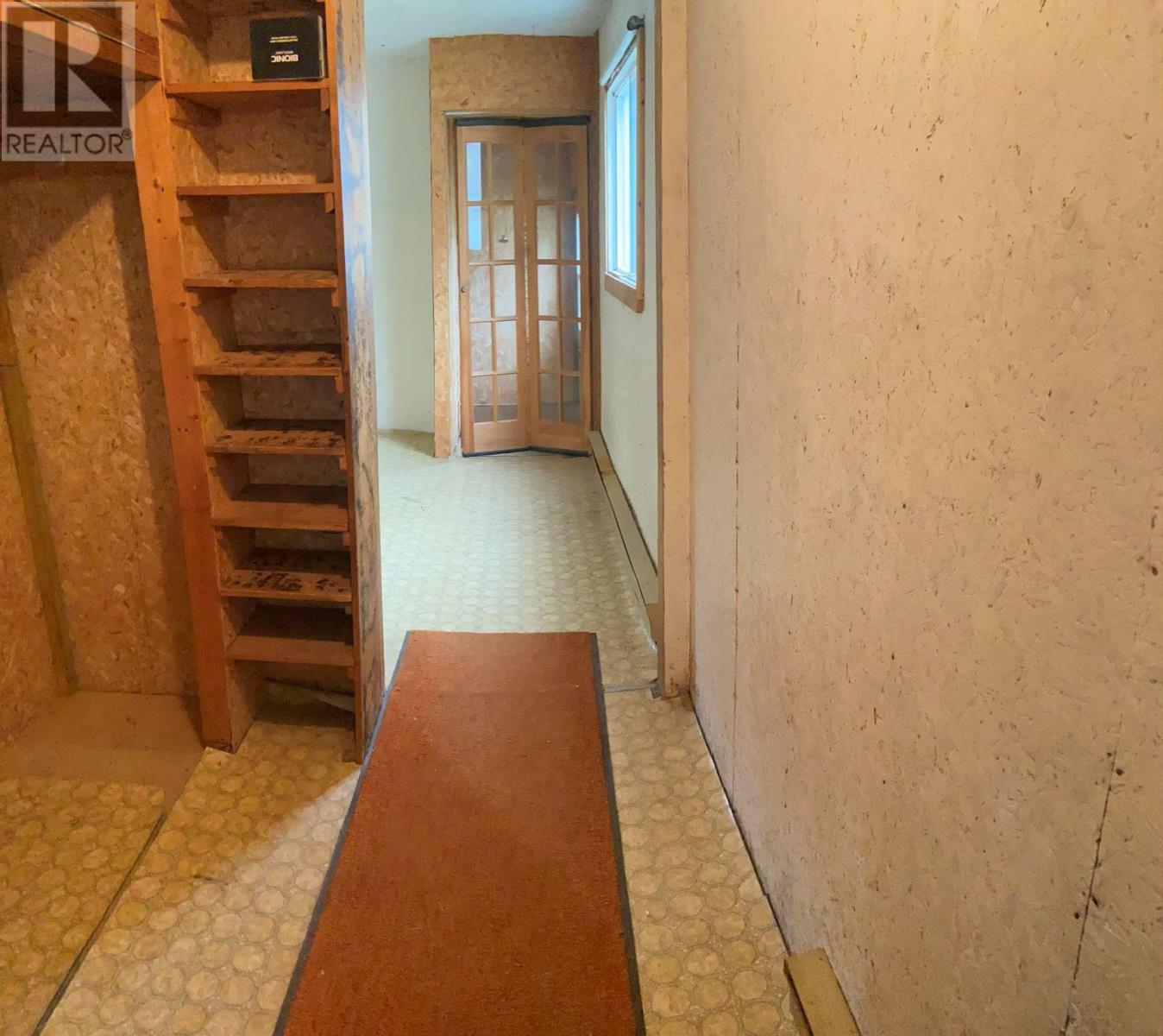 332 Winnipeg St Property Photo 16