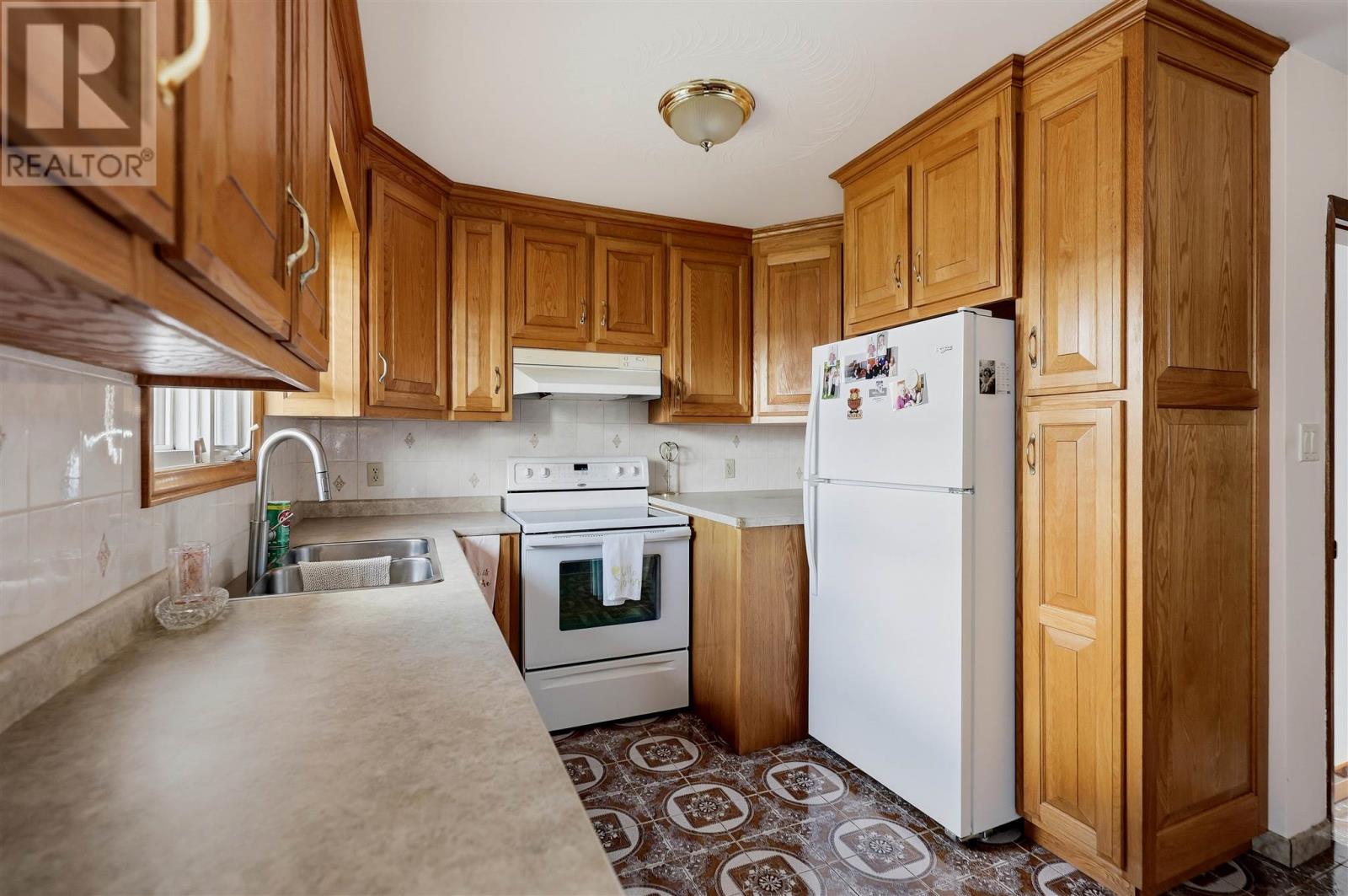 3 Dawson Ave Property Photo 9