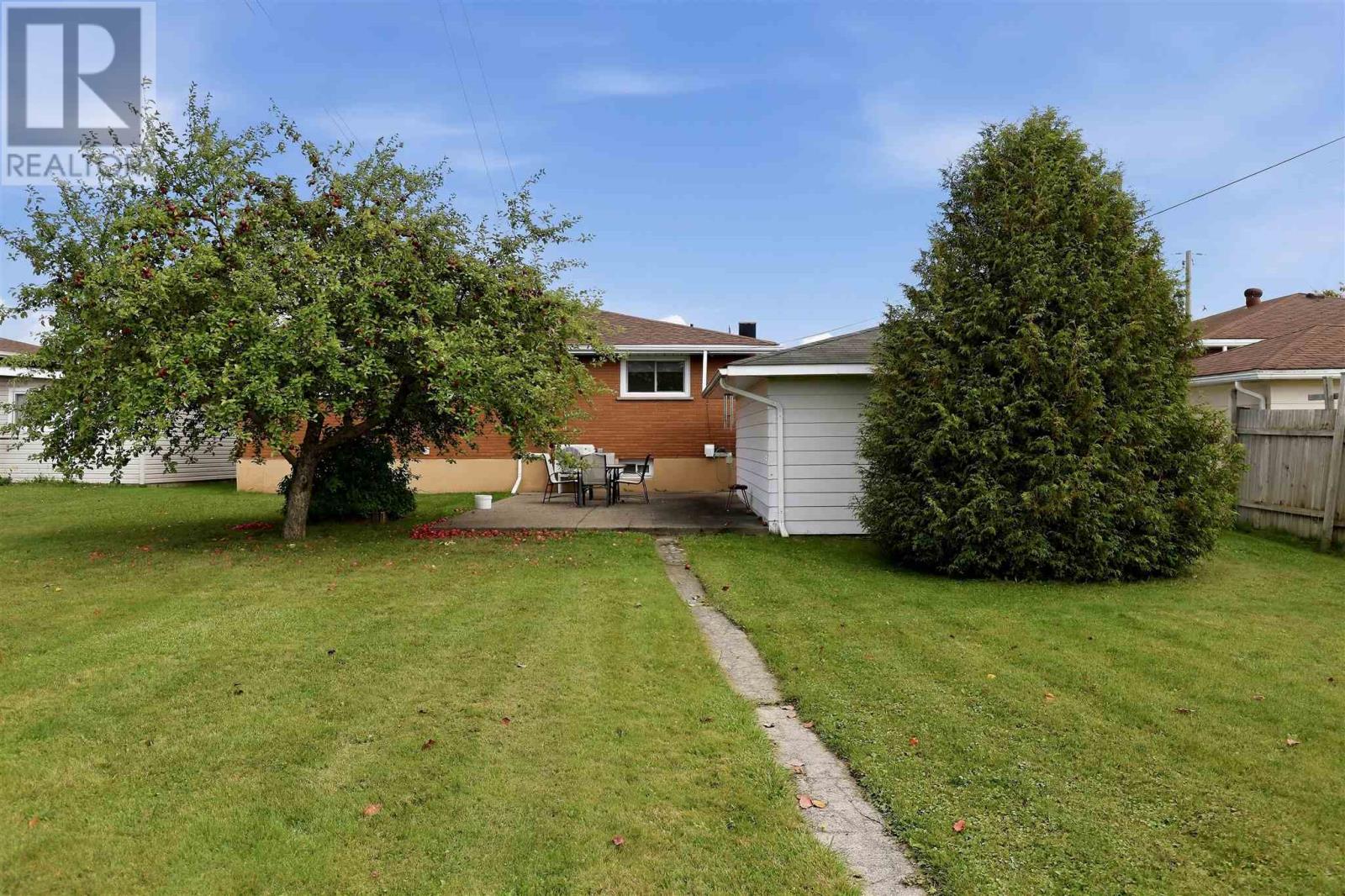 3 Dawson Ave Property Photo 34