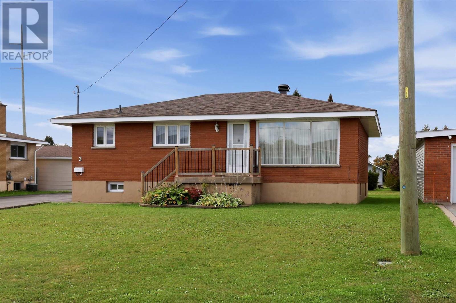 3 Dawson Ave Property Photo 36