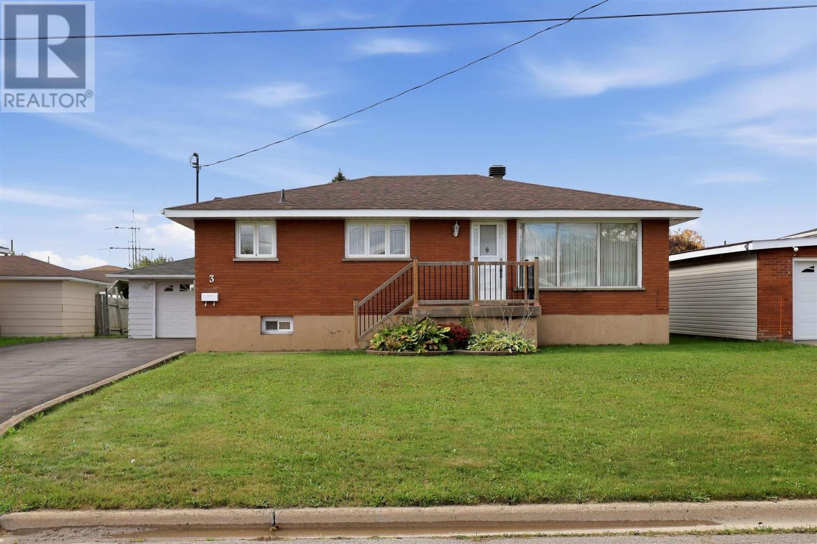 3 Dawson Ave Property Photo 37