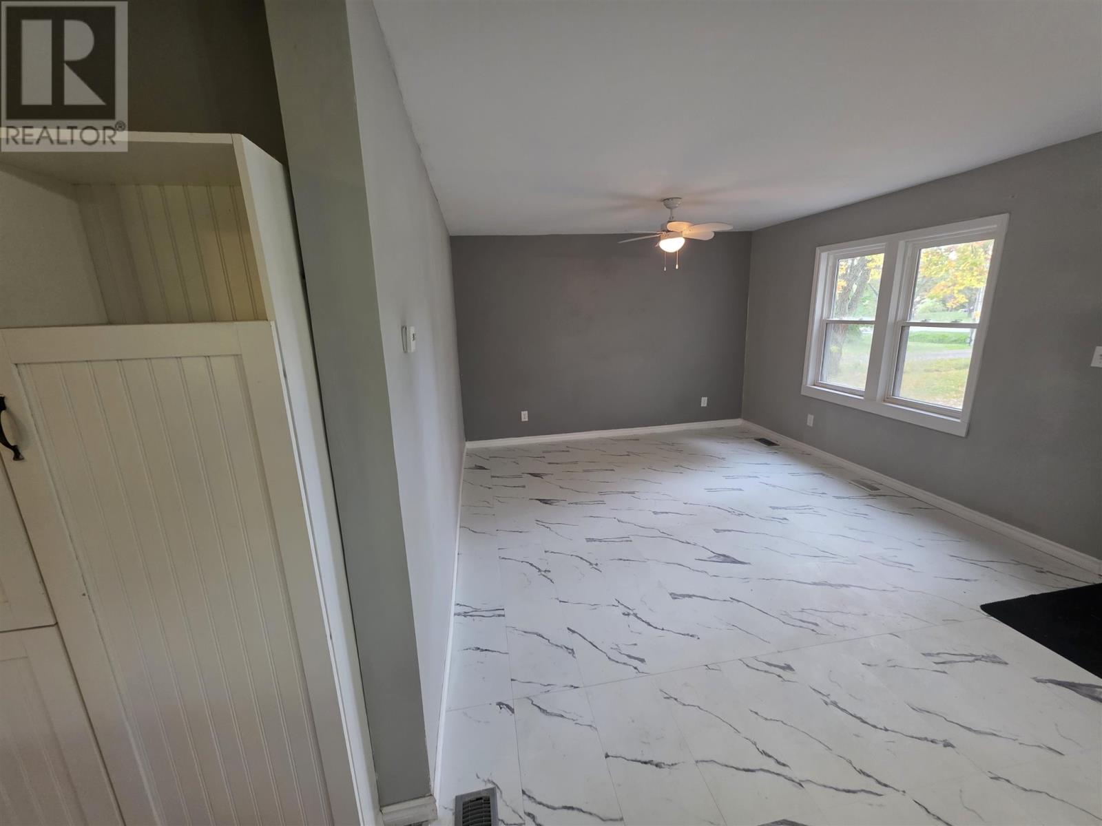 177 River Rd Property Photo 7