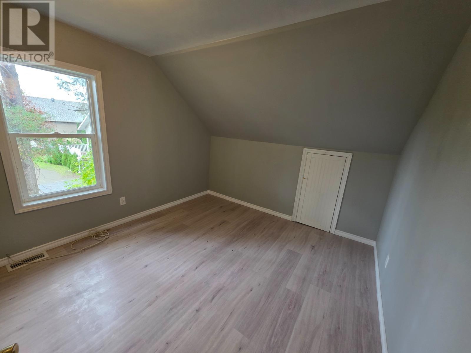 177 River Rd Property Photo 14