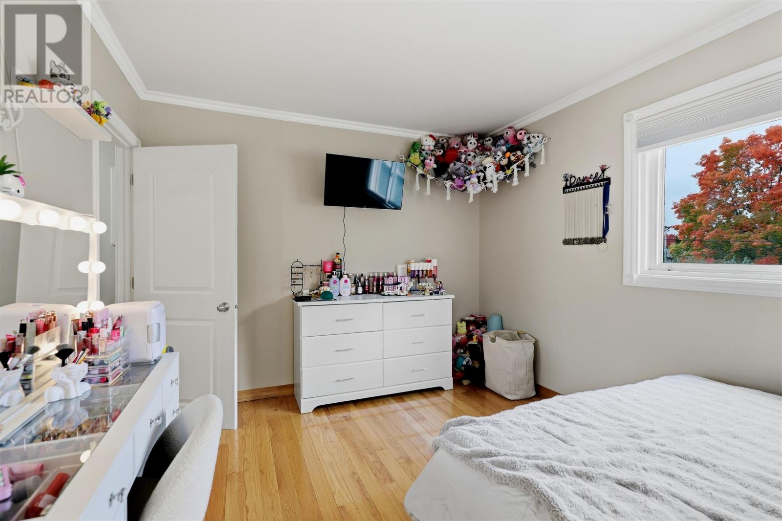 88 Chambers Ave Property Photo 12