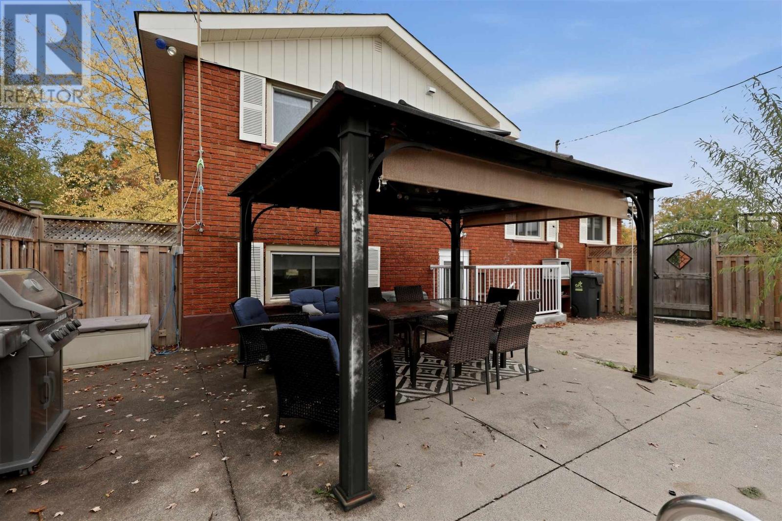 88 Chambers Ave Property Photo 28