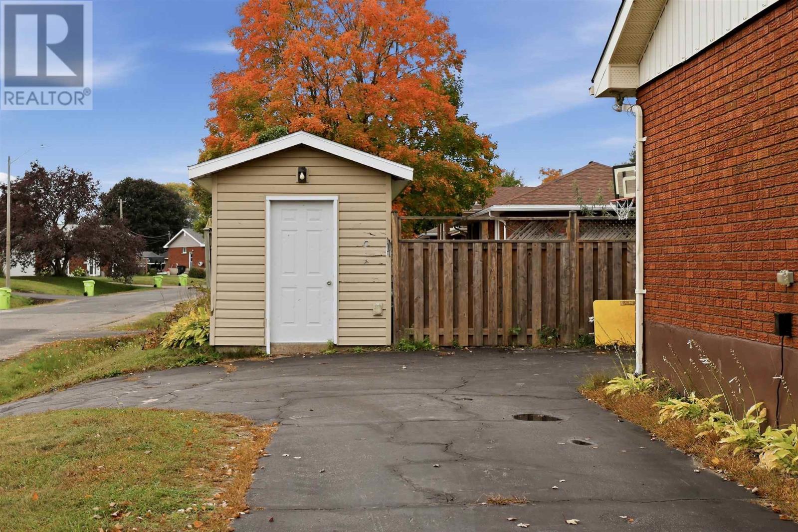 88 Chambers Ave Property Photo 30