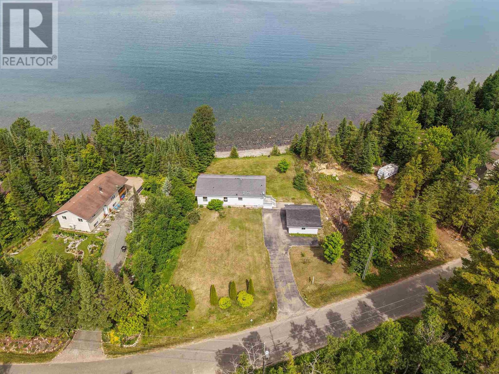 634 Lakeshore Dr Property Photo 41
