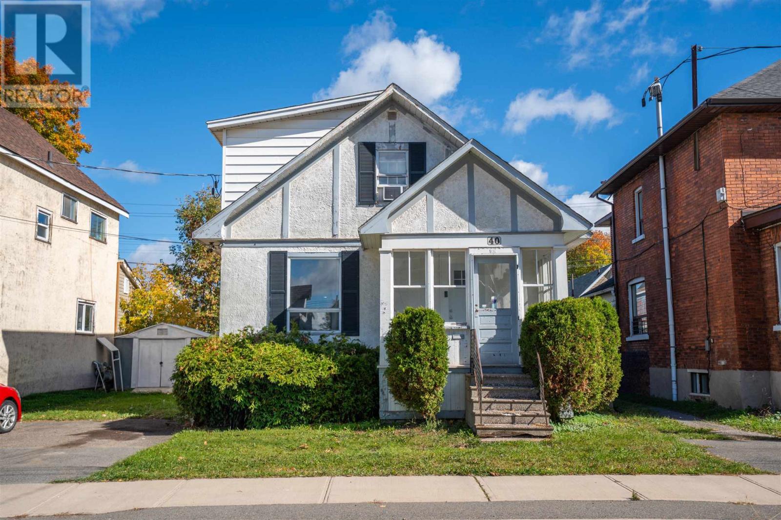 40 Grace ST