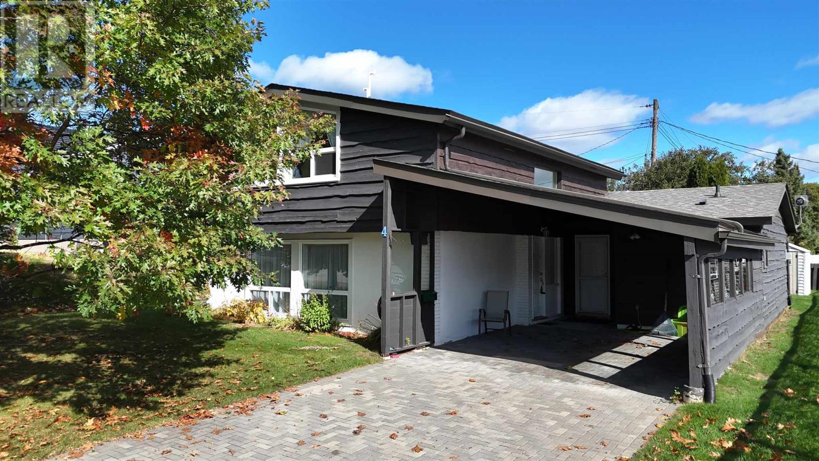 4 Timmins Rd Property Photo 1