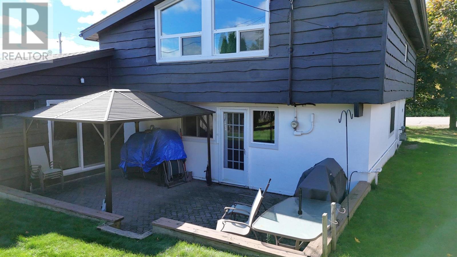 4 Timmins Rd Property Photo 8