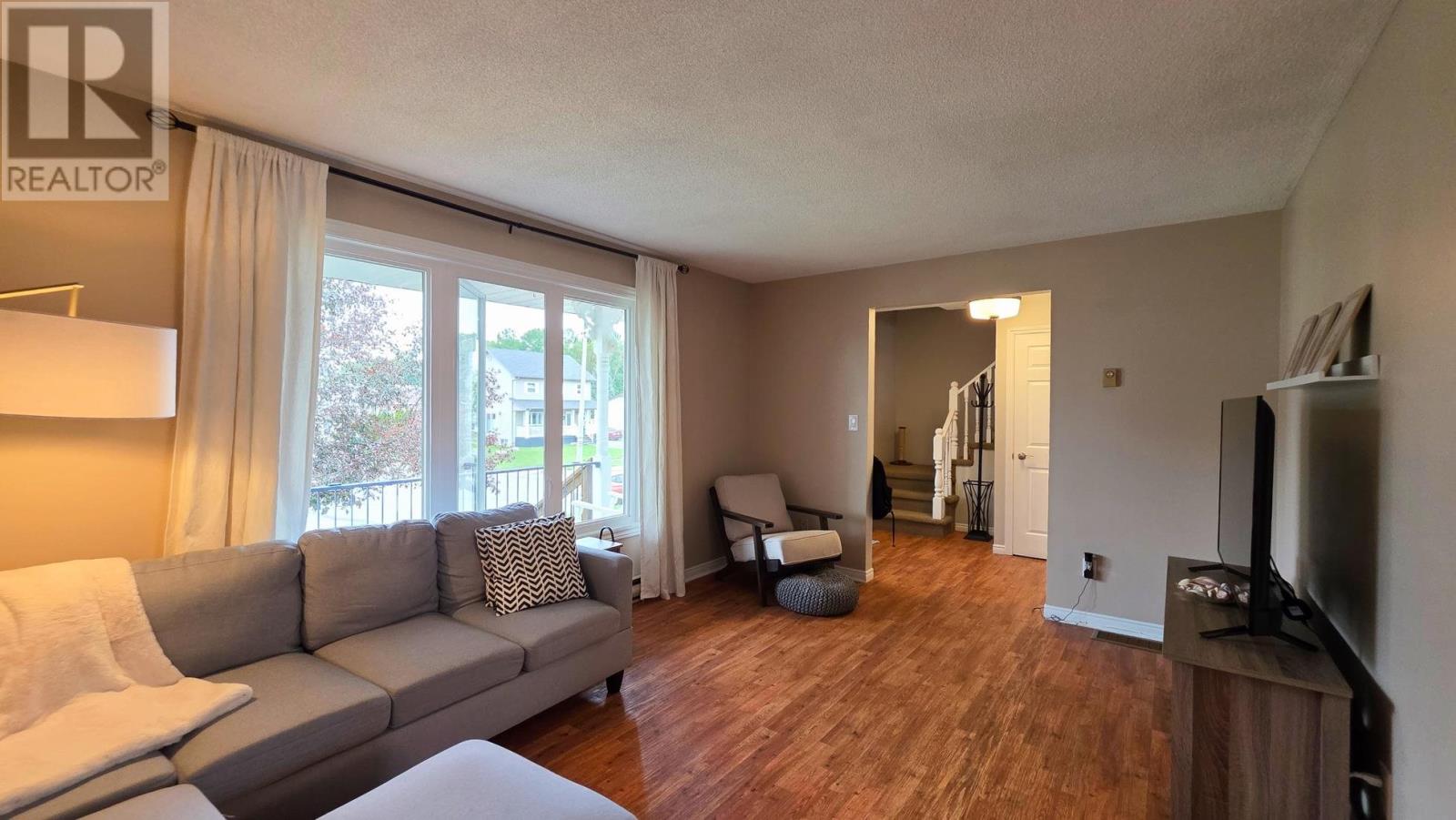 1007 Lake St Property Photo 17