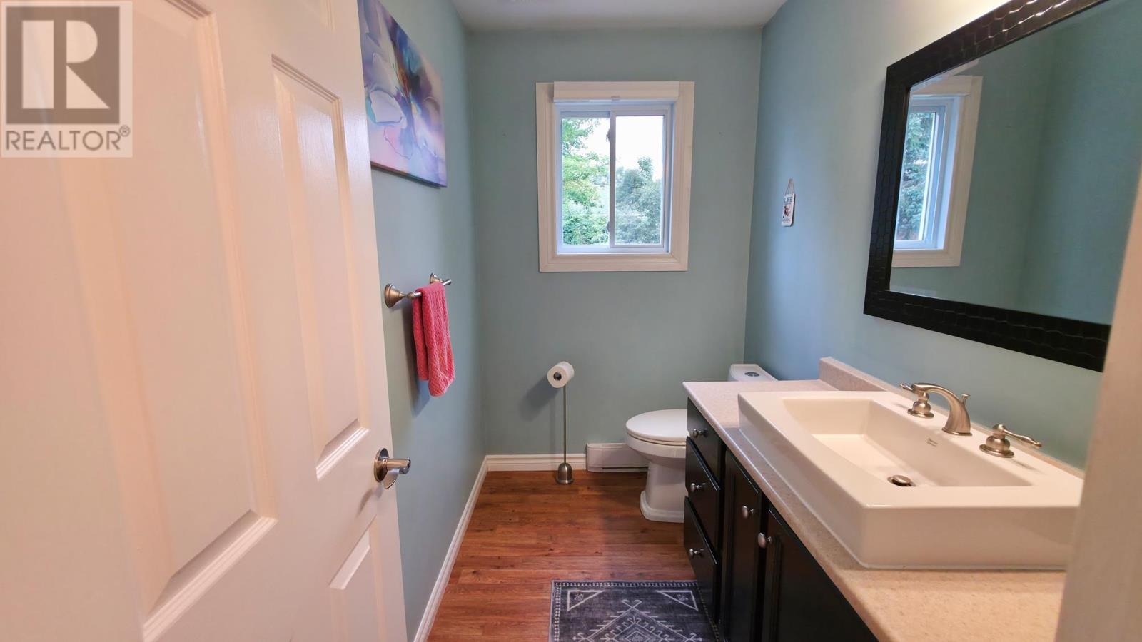 1007 Lake St Property Photo 27
