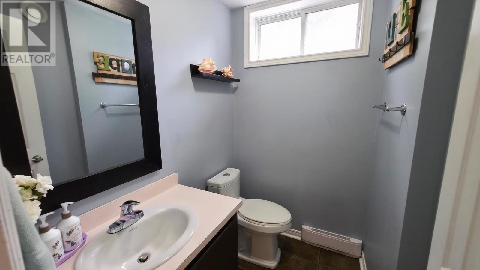 1007 Lake St Property Photo 40