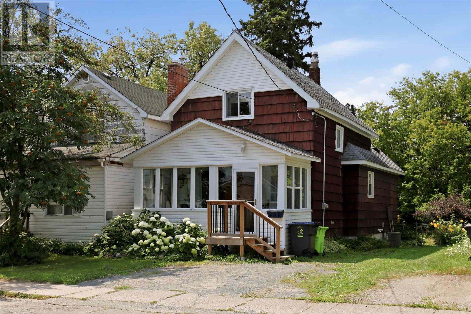 317 Wilson St Property Photo 1