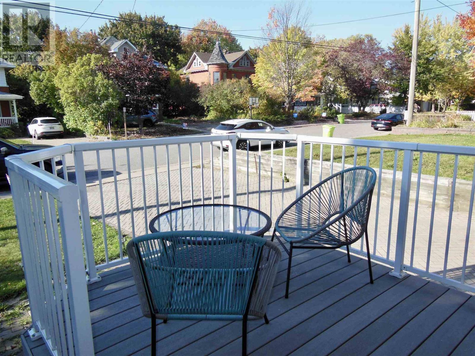 130 Mcgregor Ave Property Photo 3